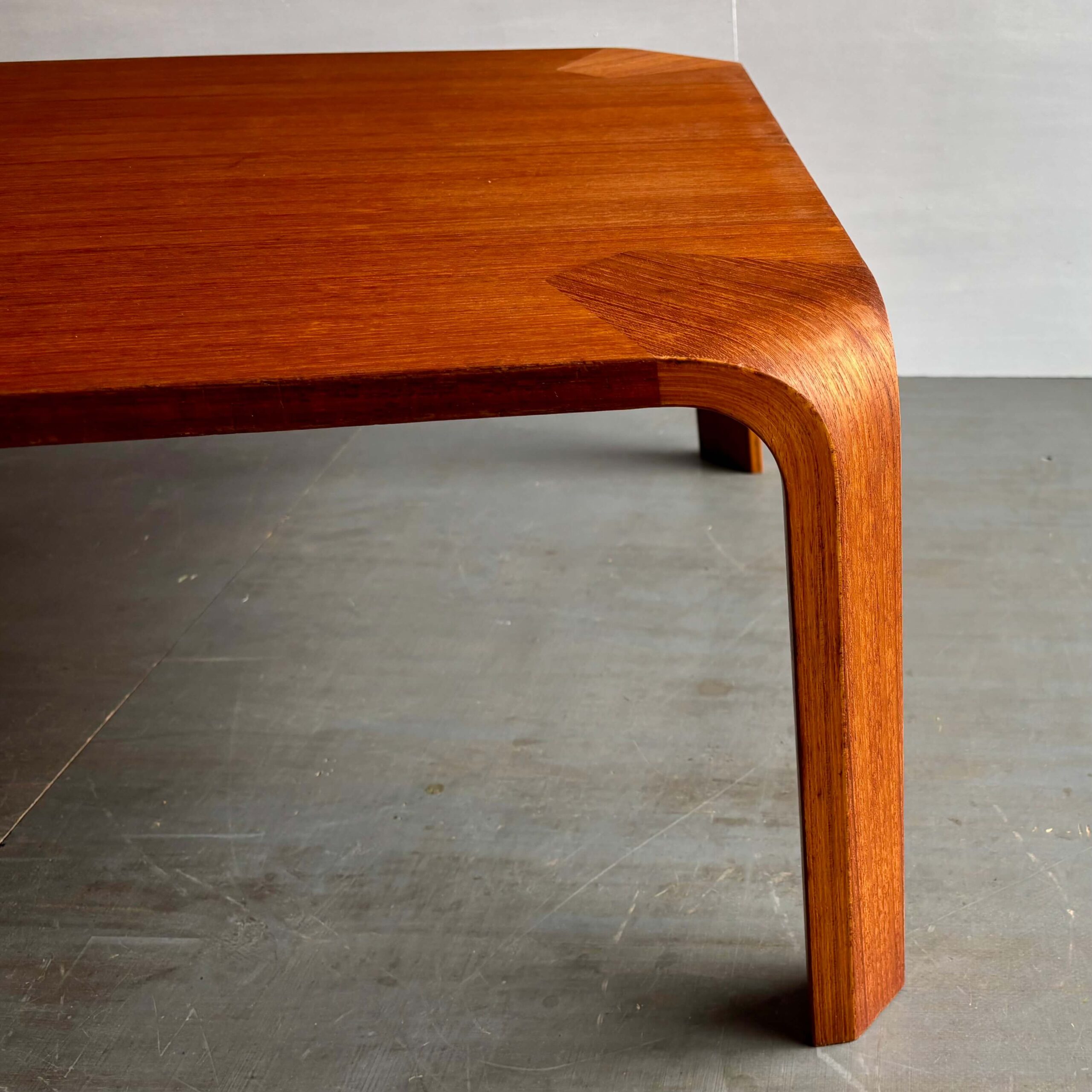 No.11700「天童木工 チークセンターテーブル：乾三郎」65×65cm SOLD