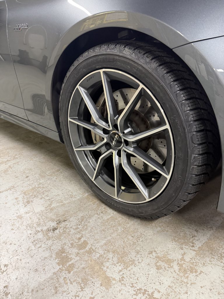 販売車のAMGベンツE53のタイヤ交換完了🛞夏タイヤは20インチなんですが