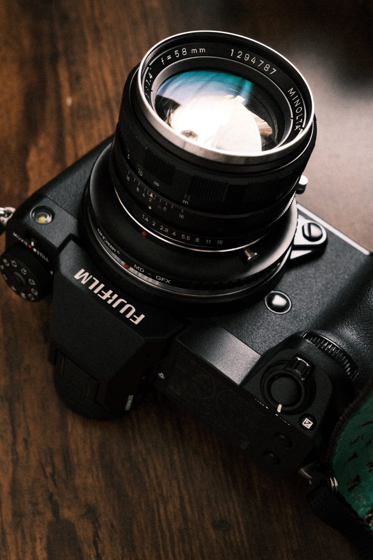 GFX × オールドレンズ。「MINOLTA AUTO ROKKOR-PF 58mm F1.4」 | BORN