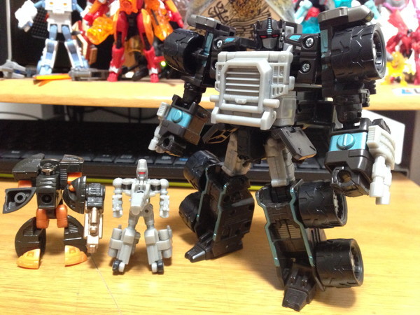 怪物と書いて「ばけもの」と読む！『スカージ（マイクロン伝説/限定