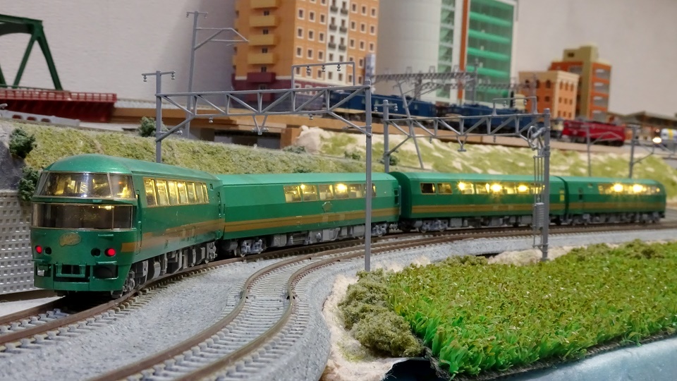 鉄道模型】JRキハ71系 ゆふいんの森I世・4両編成化後 - ビスタ模型