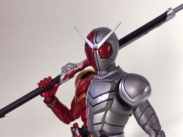 S.H.Figuarts 真骨彫製法：仮面ライダーW ヒートメタル | ブンドド