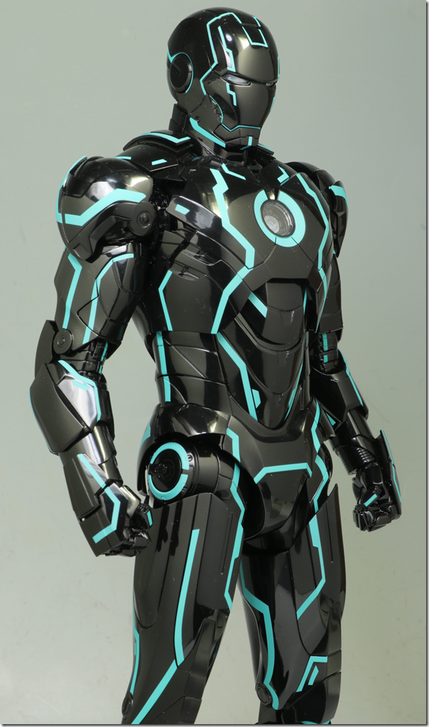 ホットトイズ DIECAST アイアンマンマーク4 ネオンテック版 レビュー