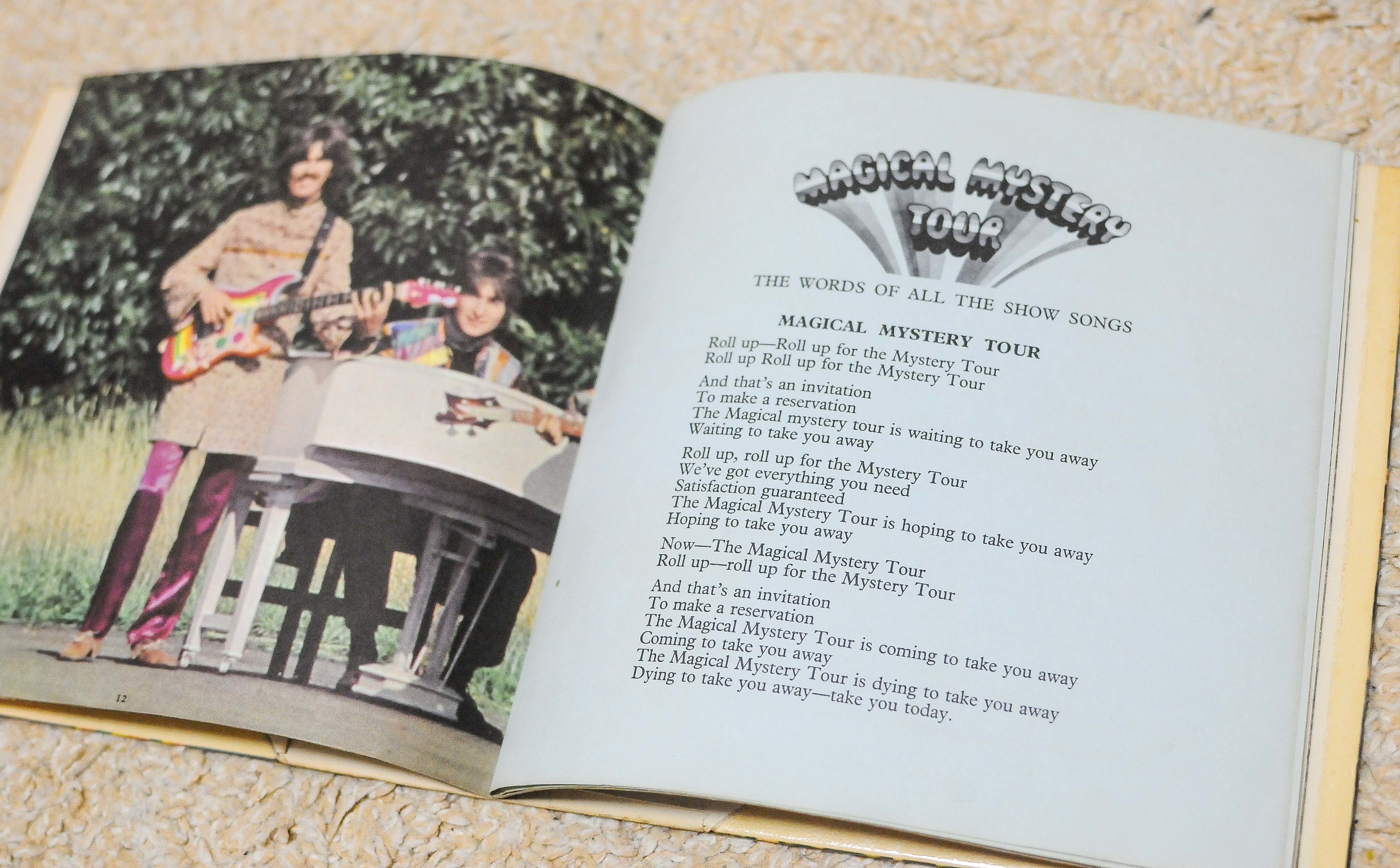 The Beatles - Magical Mystery Tour EP UK - The Beatles