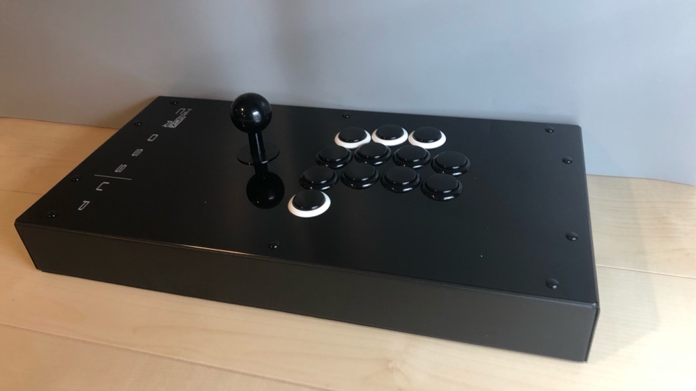 hitBOX Cross|Up レビュー | ボタンレスコントローラーで有名になった