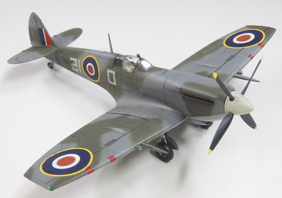 ハセガワ 1/72 スーパーマリンスピットファイアMk.IXcを作る