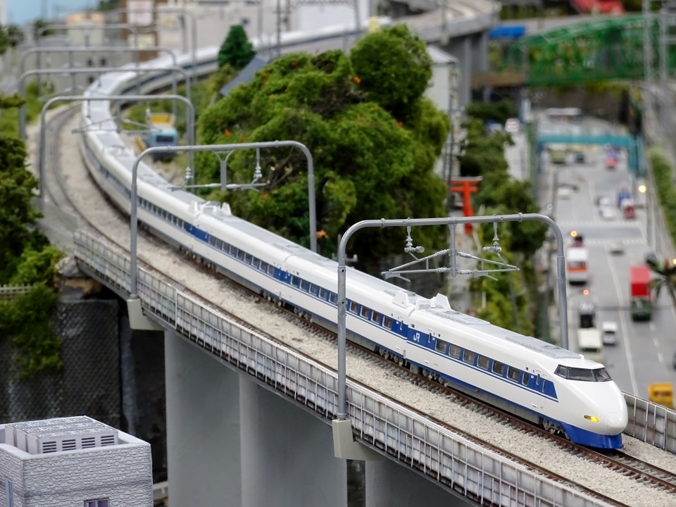 100系新幹線 グランドひかり 夢空間を駆ける！ - ビスタ模型鉄道