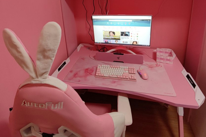 AOC 『AG273FXR/11』 画像など ～珍しいホワイト×ピンクの27インチ IPS