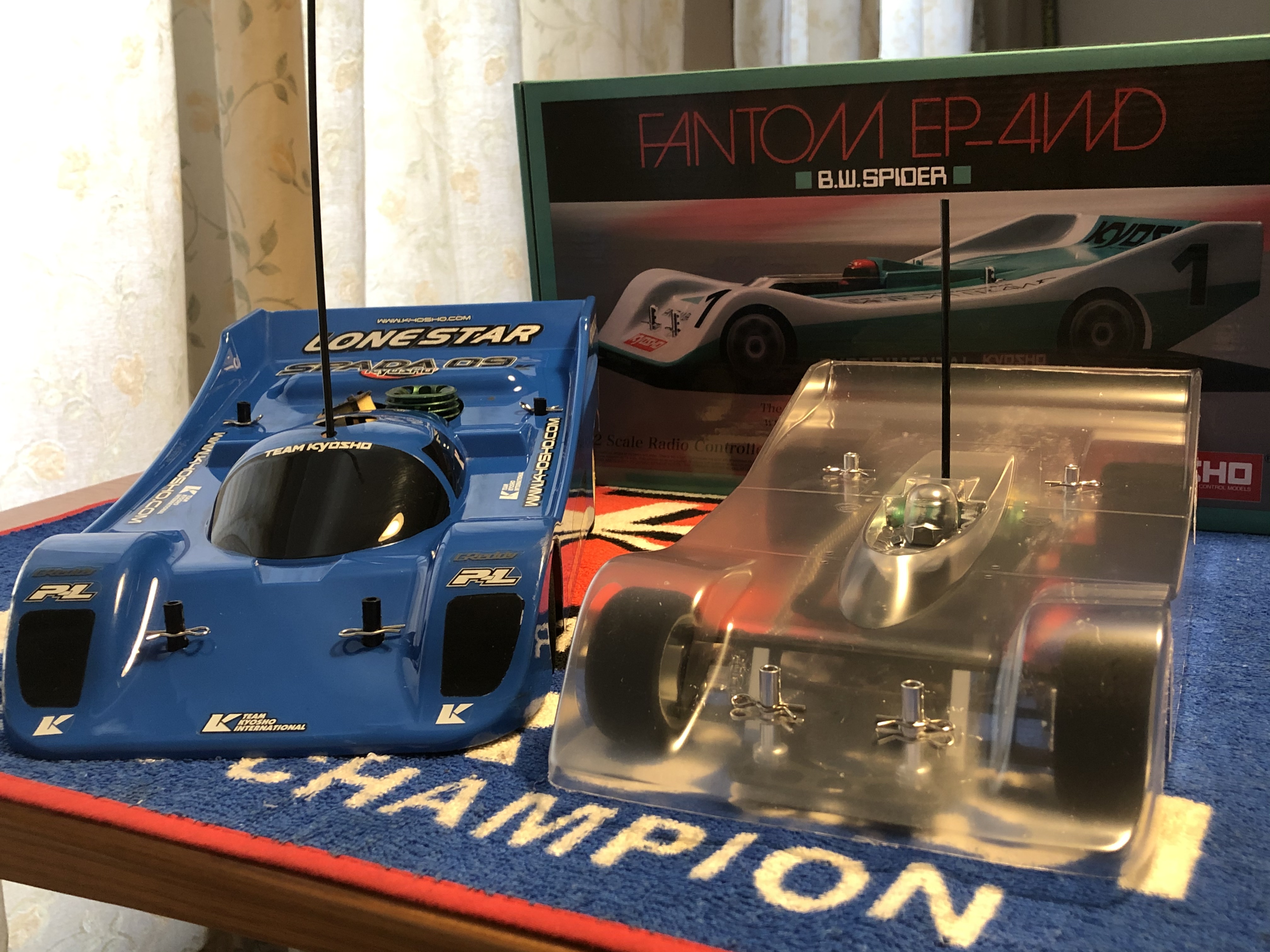 京商スパーダ09 vs ファントムEP-4WD - No Hobby No Life 〜 80卿の