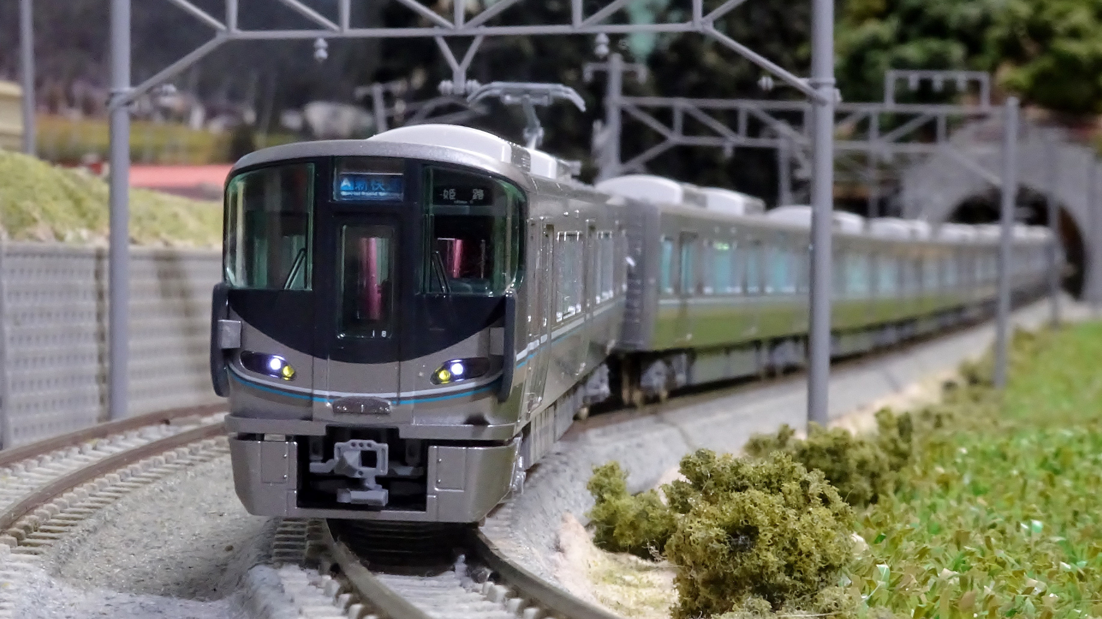 085F 225系100番台「新快速」 ーアーバンネットワークの主力