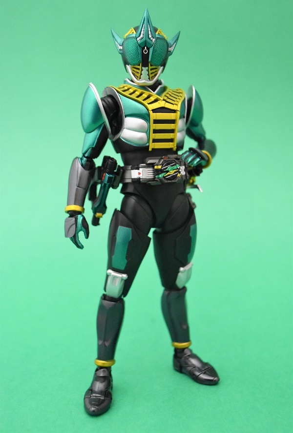 S.H.Figuarts（真骨彫製法） 仮面ライダーゼロノス アルタイルフォーム