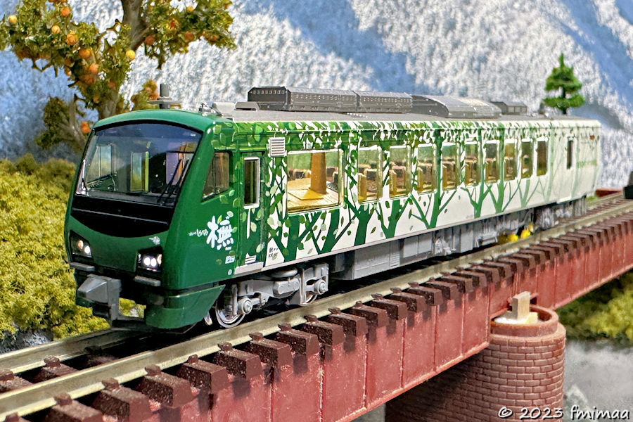 HB-E300系 リゾートしらかみ 橅編成 入選整備 その1 - ナマケモノ写真館