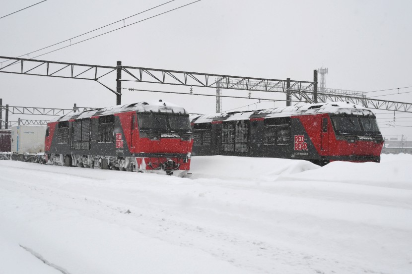 なんど赤スカ3並びが実現 / 山線ラッセルは原色 / オホーツク増結5両