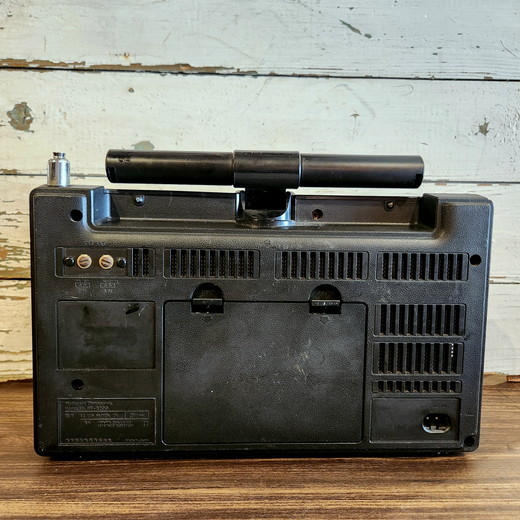 昭和レトロなBCLラジオの名機 ナショナル『クーガー2200』 - [Sold Out