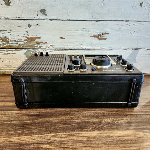 昭和レトロなBCLラジオの名機 ナショナル『クーガー2200』 - [Sold Out