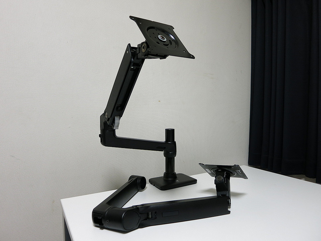 HP シングルモニターアーム』を支柱1本でデュアル化してみる | ヲチモノ