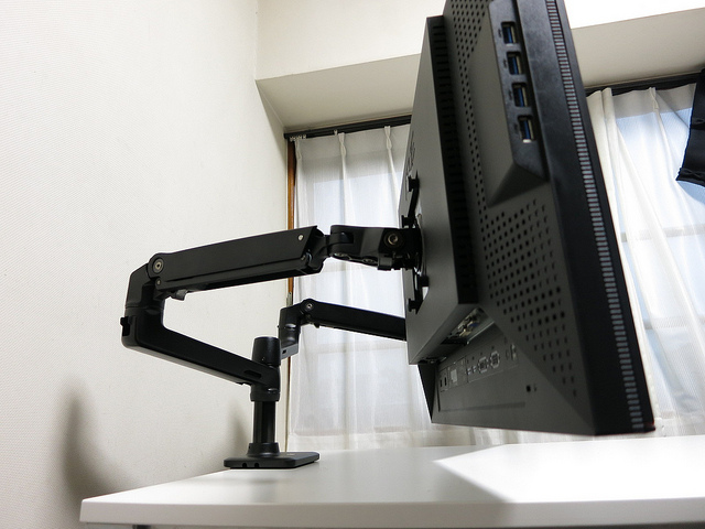 HP シングルモニターアーム』を支柱1本でデュアル化してみる | ヲチモノ