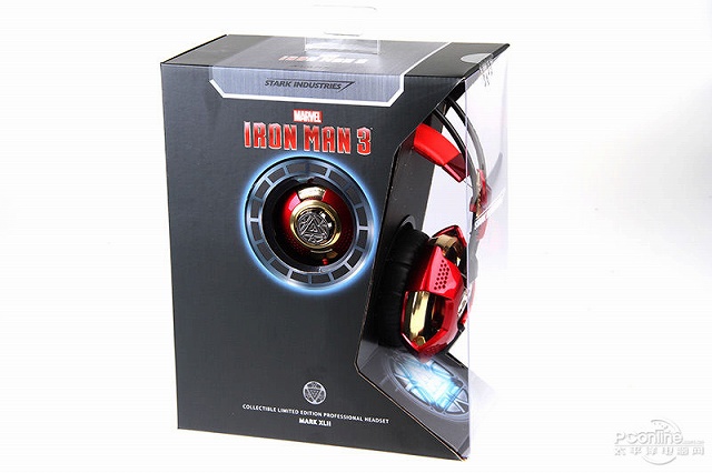 ハウジングがメカメカしい『アイアンマン3』のゲーミングヘッドセット