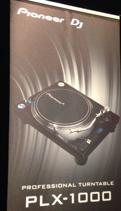PIONEER PLX-1000発表会に潜入！ ターンテーブルが遂に登場！ - DJ