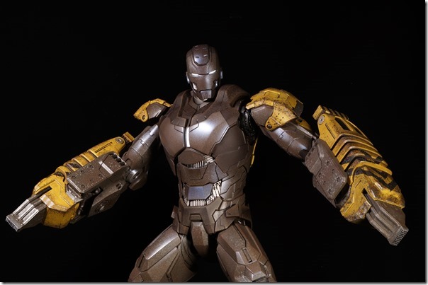 ホットトイズ アイアンマン3 アイアンマンマーク25 ストライカー