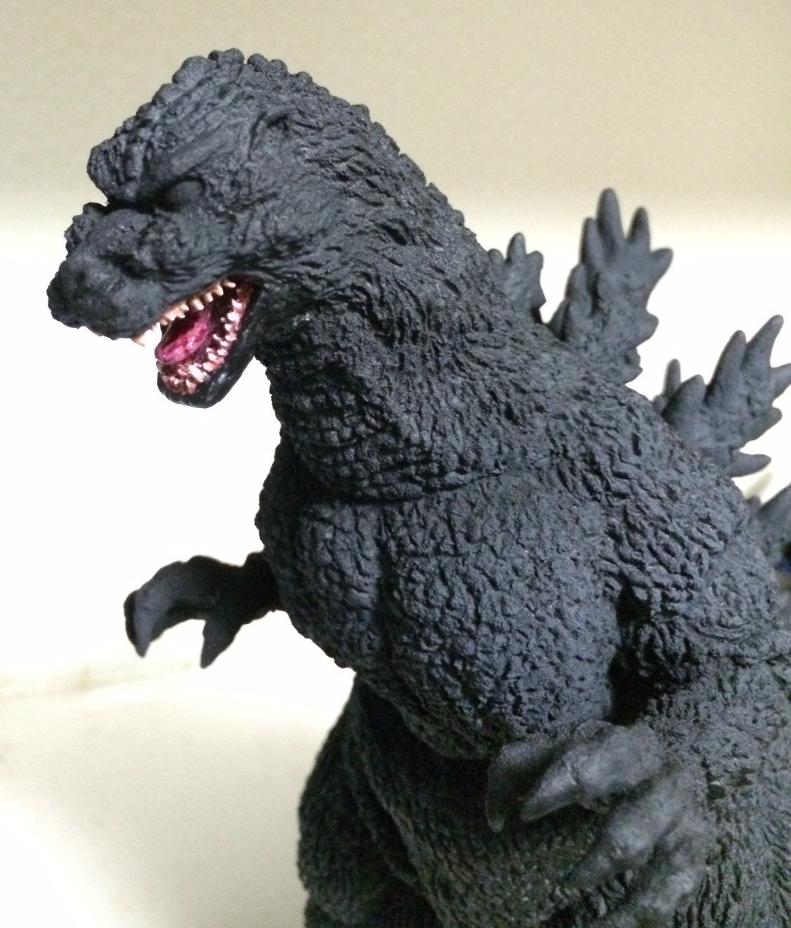 酒井ゆうじ造型工房『20cm ビオゴジ出現』の眼の塗装