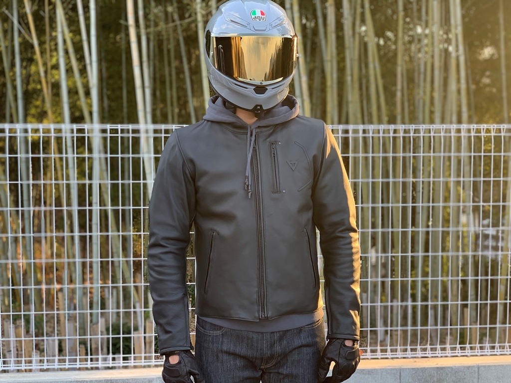 ジャケット内の湿気を素早く蒸発させるテクノロジーを採用 FULCRO