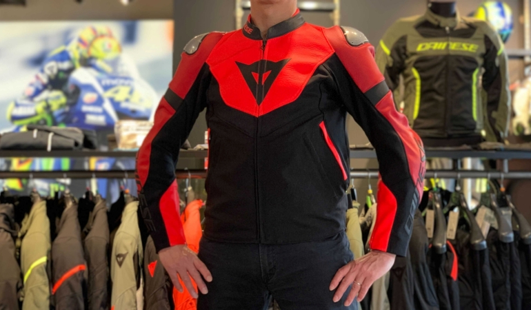 ダイネーゼの新作レザージャケット『IPERATTIVA LEATHER-TEX JACKET