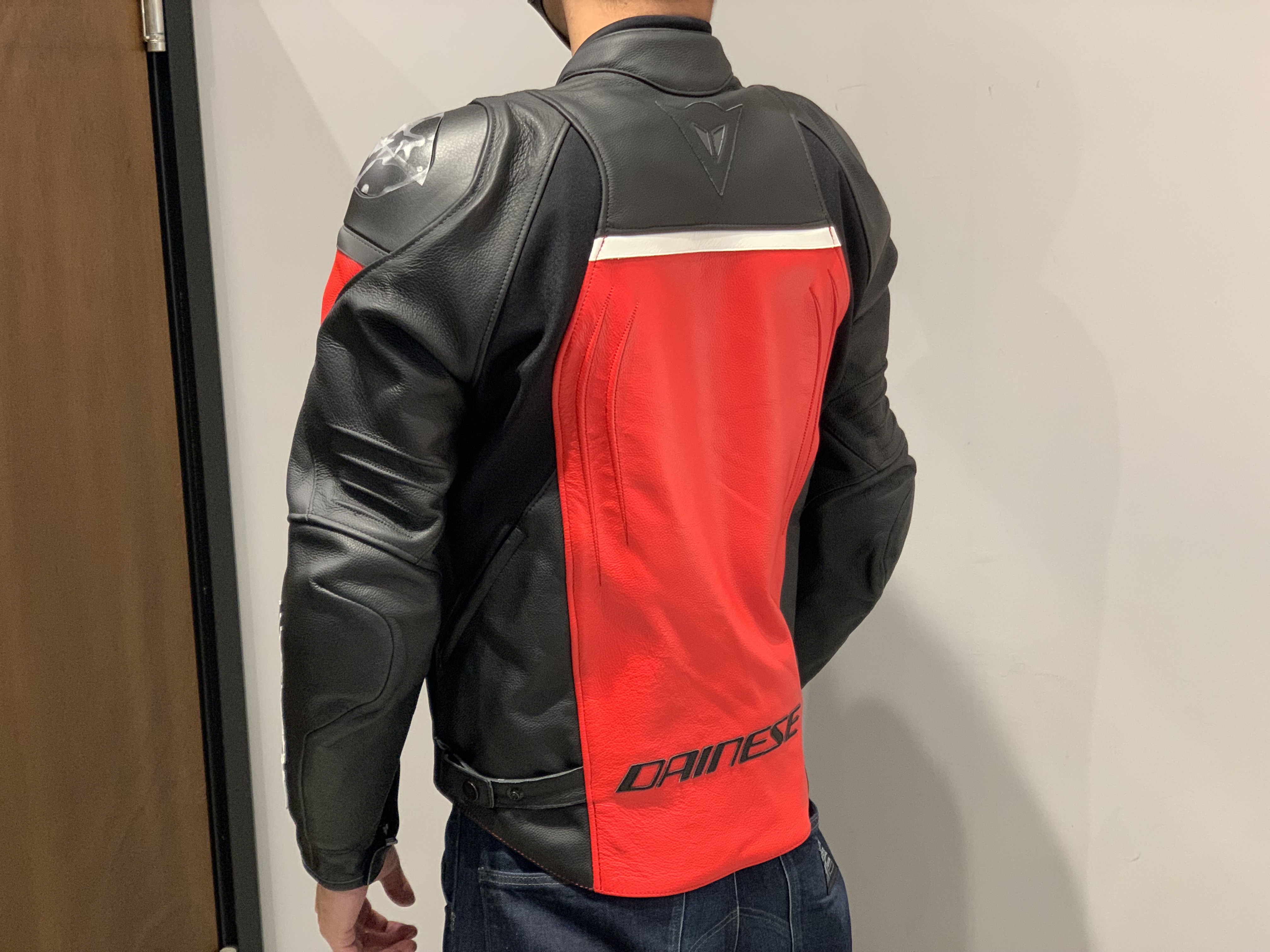 定番のスポーツレザージャケット