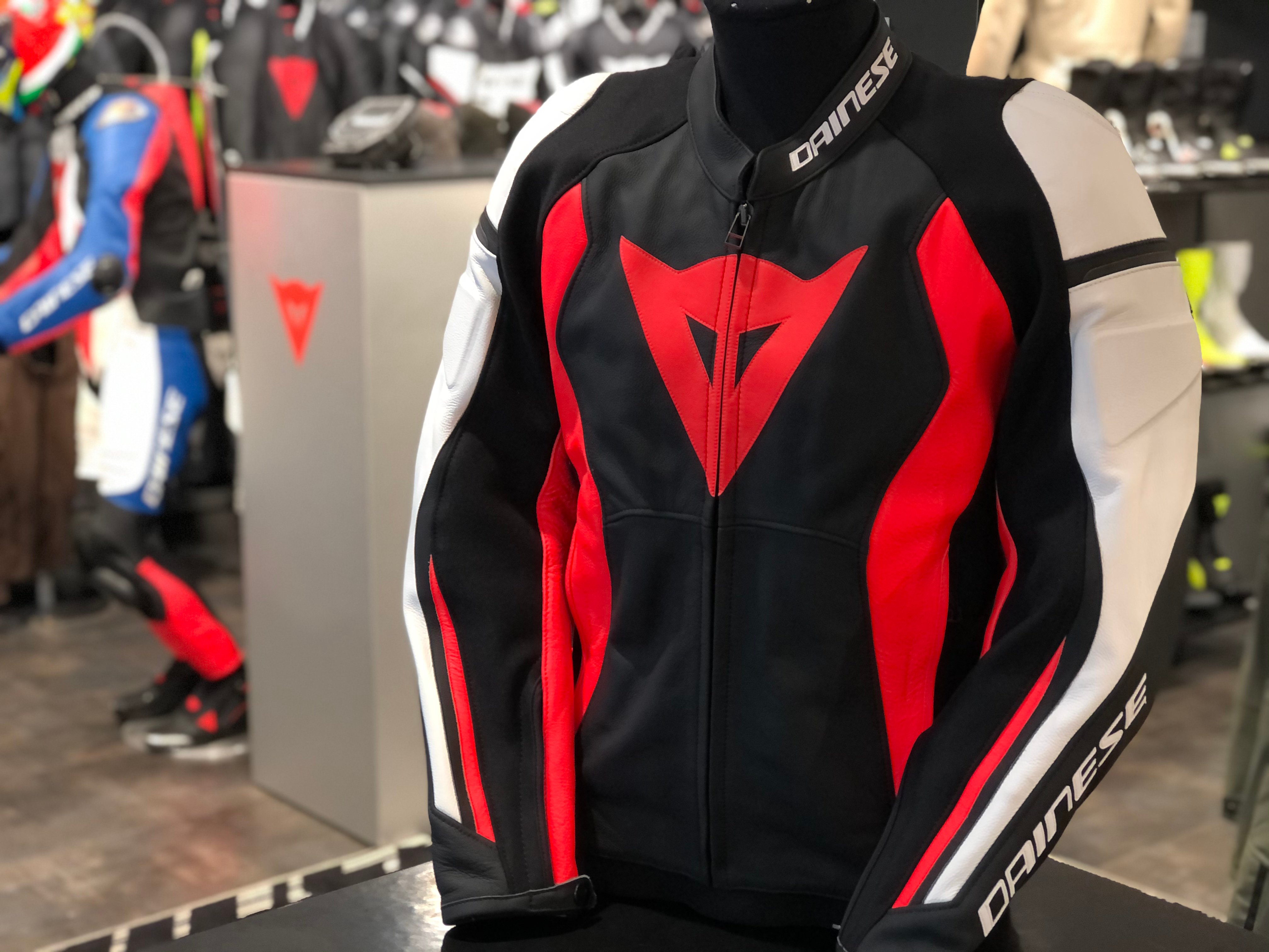 目に留まるデザインが魅力的なレザージャケット【NEXUS LEATHER JACKET】