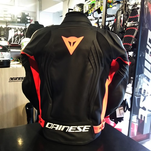 3シーズン対応・RACING 3 PERF. LEATHER JACKETのご紹介