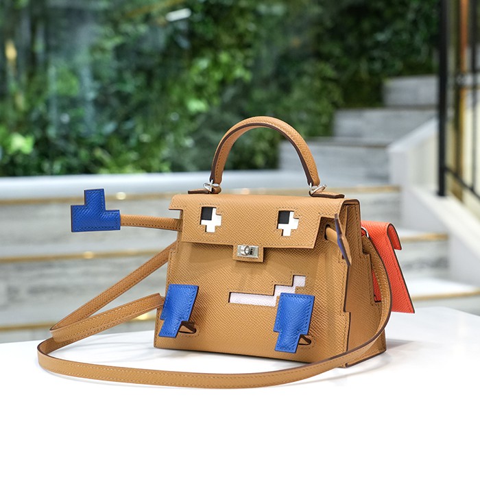 特別なバッグで特別な時間を【エルメス ケリードール ピクト