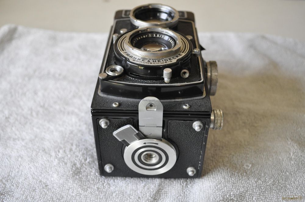 Rollei Rolleicord／小型軽量でも描写は本物！サンライズカメラ公式