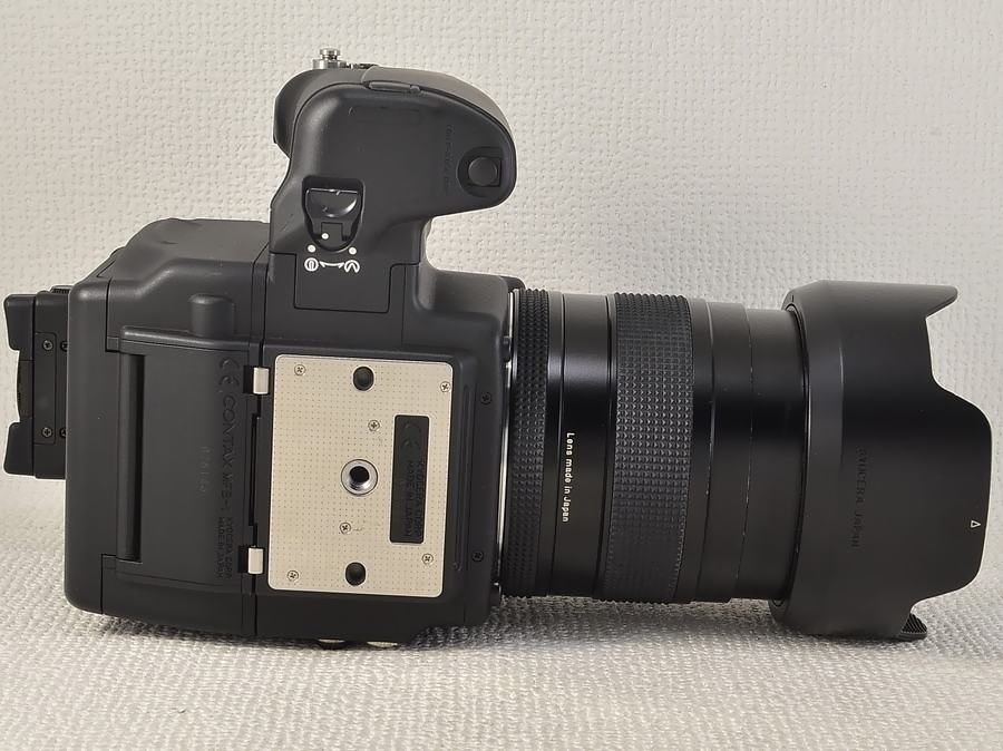 CONTAX（コンタックス）645／もっとも美しい中判一眼レフCONTAX 645を