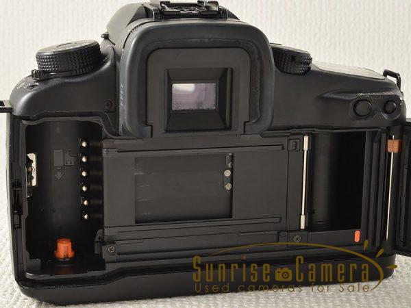 Canon（キヤノン）EOS 3／フラッグシップの高性能を先取りした軽快なAF