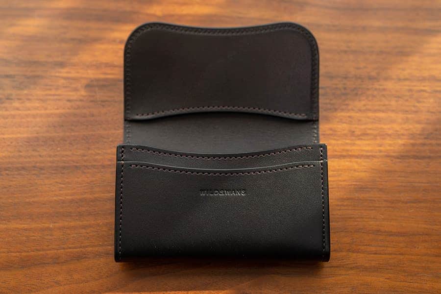 WILDSWANSの名刺入れ・カードケース『SURGE(サージ)』エイジング1日目