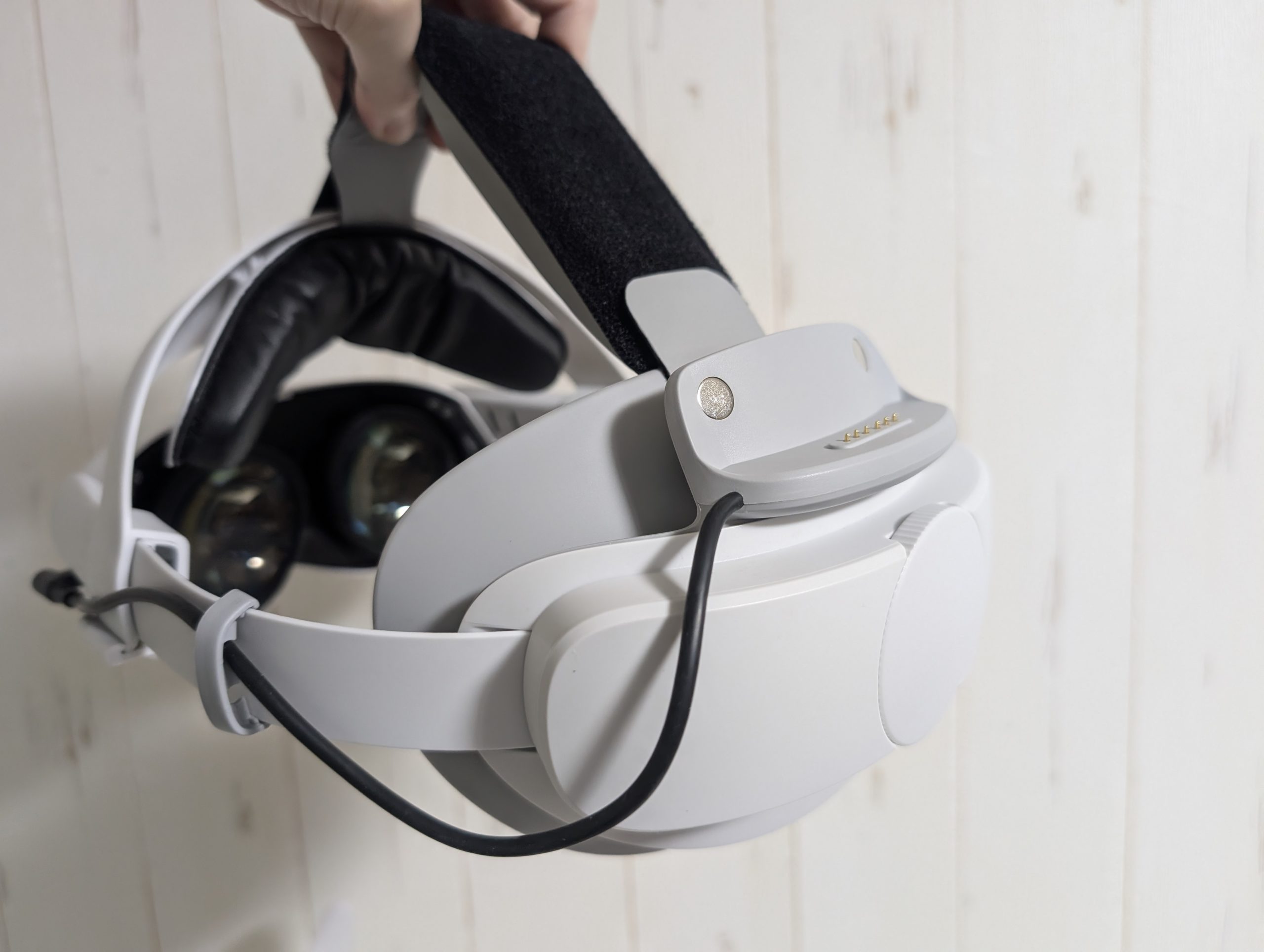 PICO 4 Ultra向けバッテリー付きヘッドストラップ「BOBOVR P4S