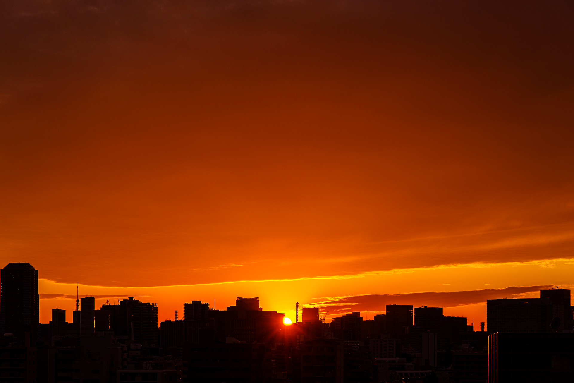 秋の雲が真っ赤に染まる夕焼け空がとても綺麗だったから… – 酔人日月抄外伝
