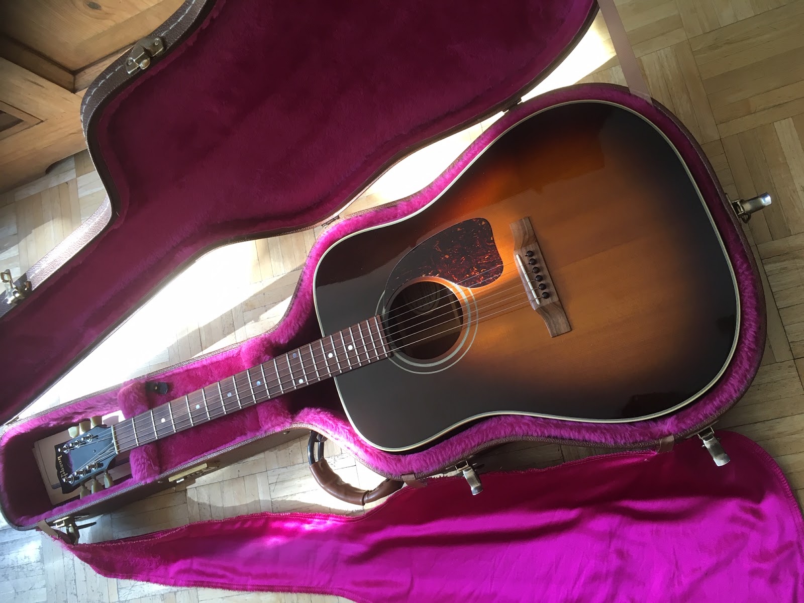 Acoustic Pickers: 1990 Gibson J-30