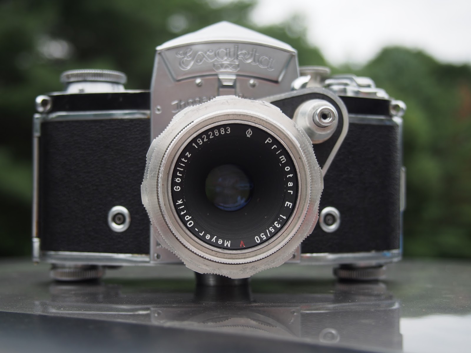 A Quirky Guy with a Camera: Beautiful and a Bit Bizarre: The Exakta VX