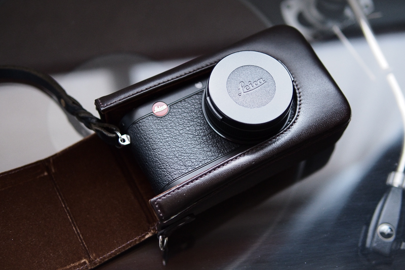 Blues Walk: Leica X1のケース