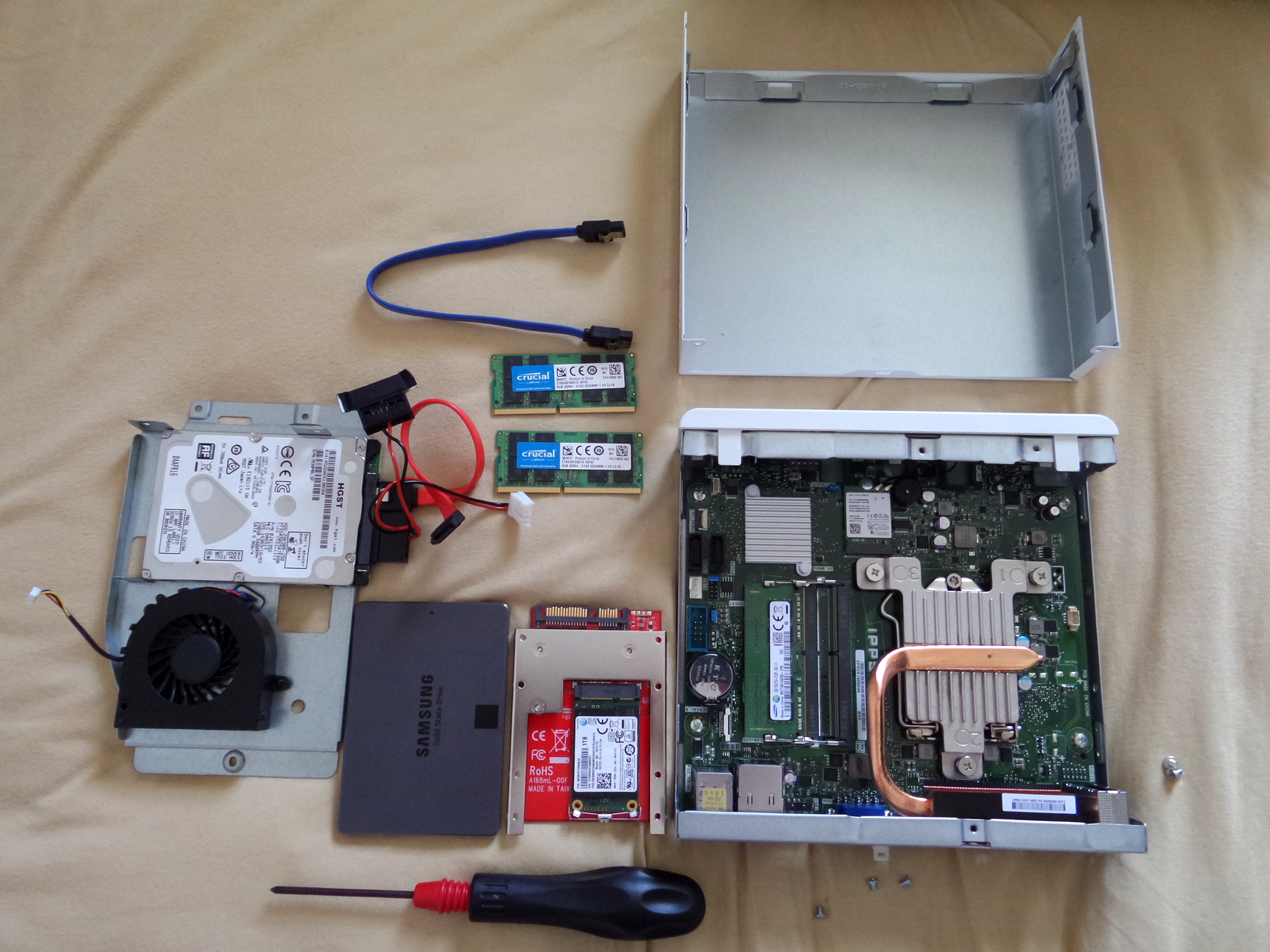 Epsonの小型PC、Endeavor ST180Eを購入 ストレージ＆メモリを換装