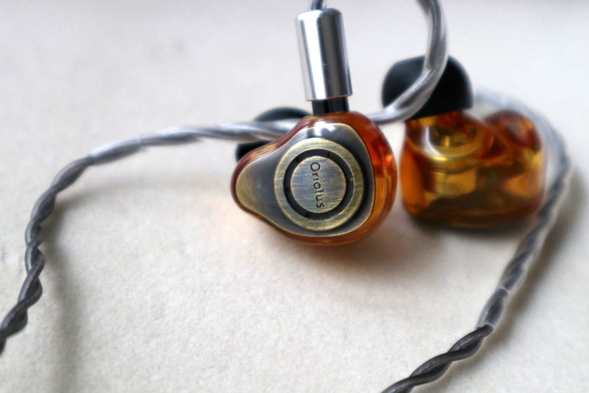 Oriolus「Isabellae」音質レビュー～鮮度の高い音が魅力～|あざらし