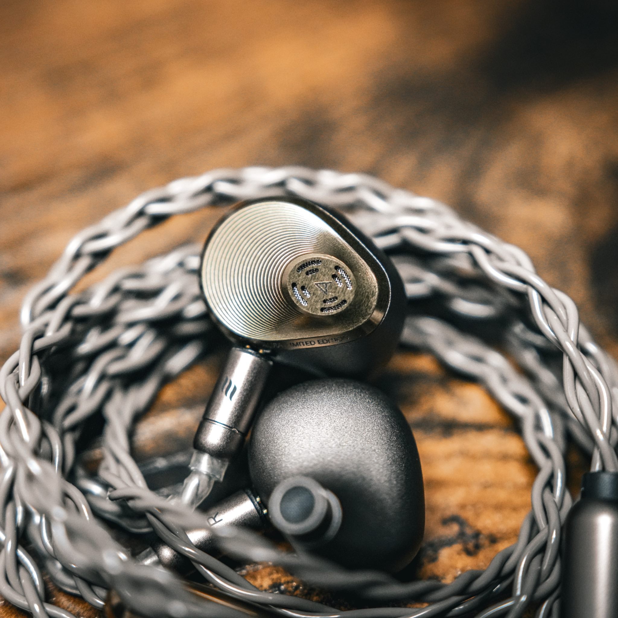 Astell&Kern x Vision Ears AURA Hybrid Limited IEM | Bloom Audio