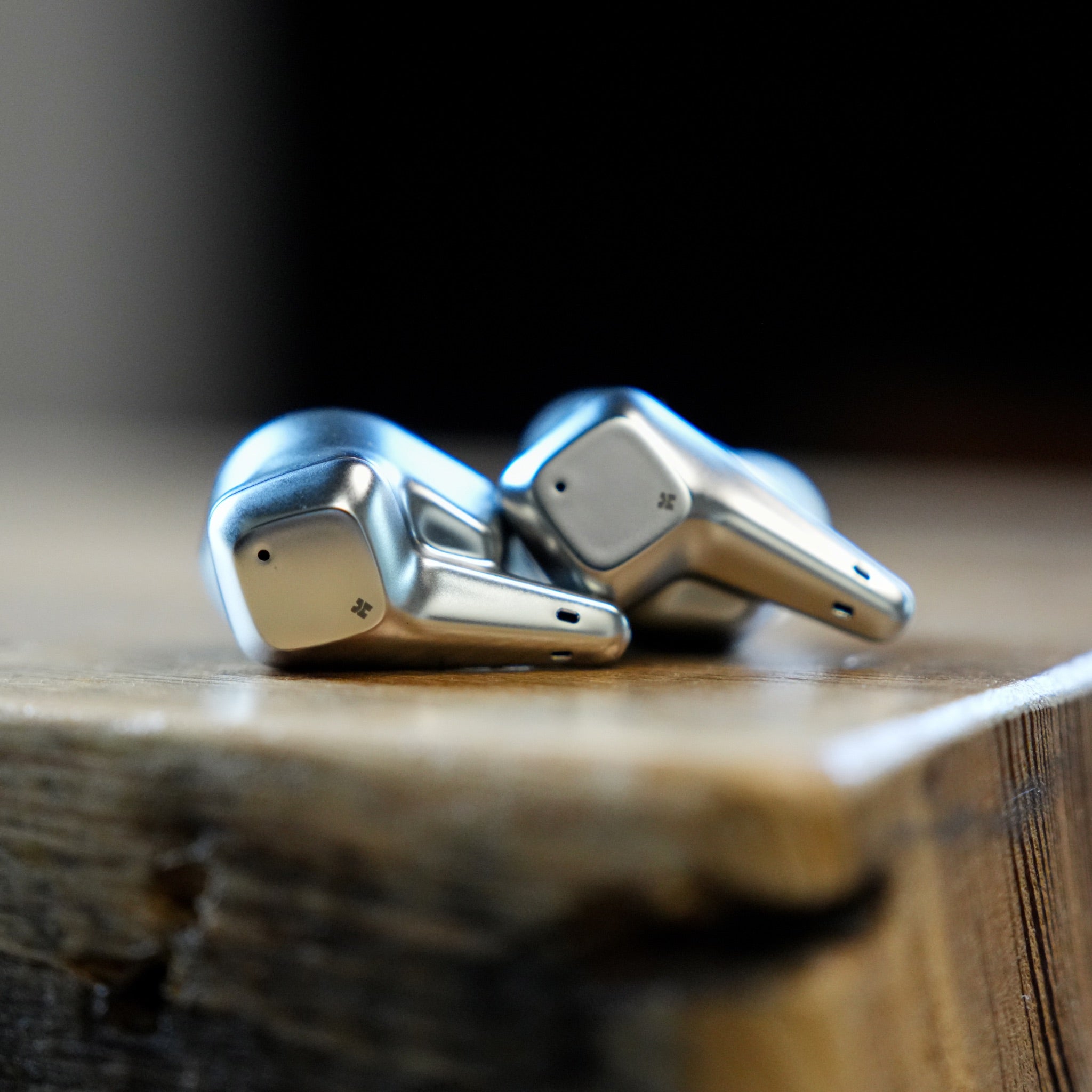 HIFIMAN Svanar Wireless TWS HiFi Earphones | Bloom Audio