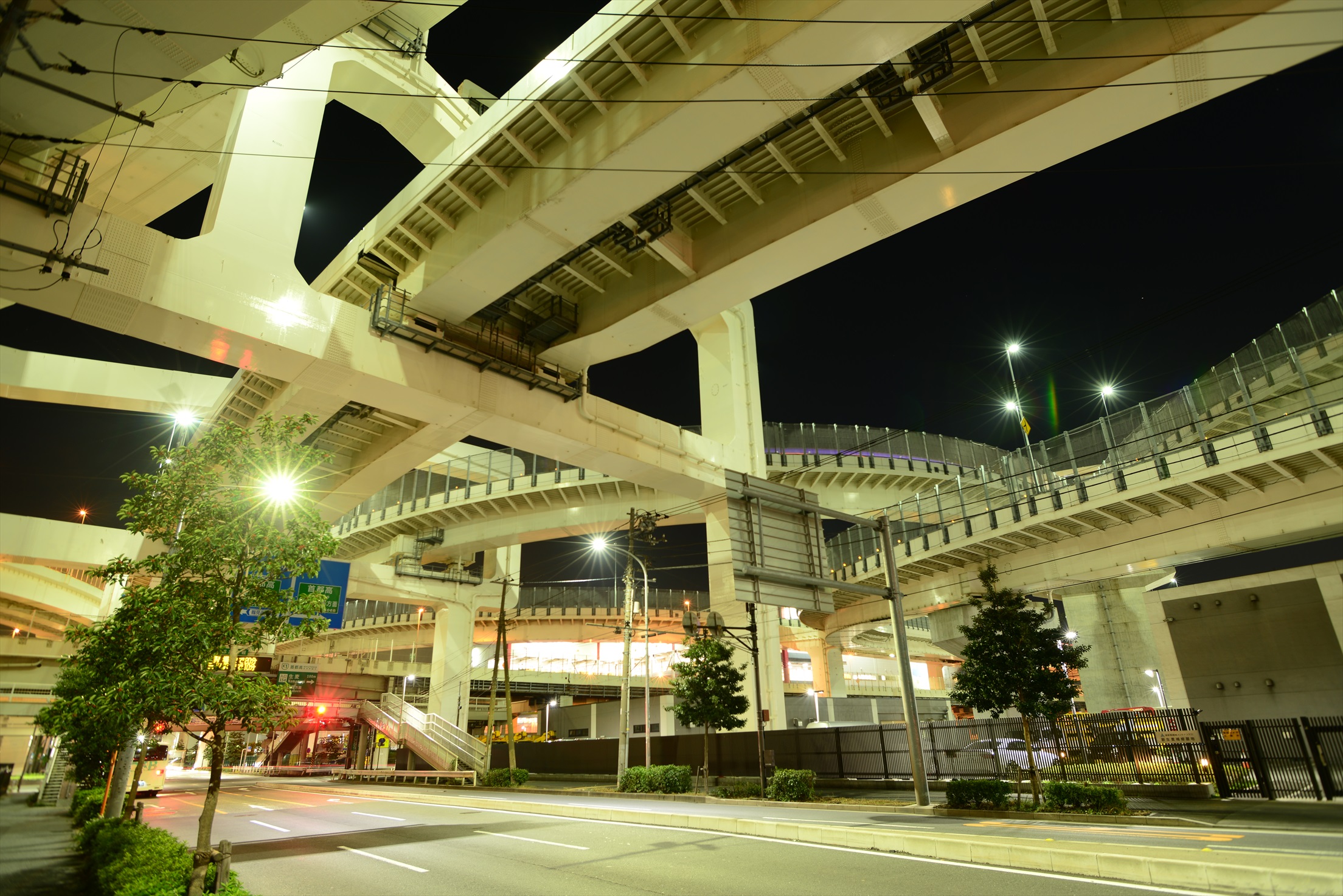 レビュー】AF NIKKOR 20-35 F2.8D ①生麦JCT | 銀の備忘録