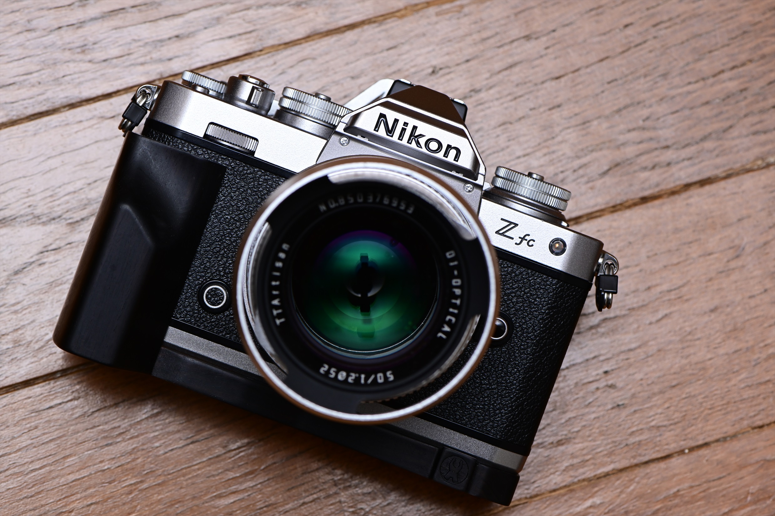 コラム】Zfcに重いレンズを付けたときに倒れないようにする方法 | 銀の