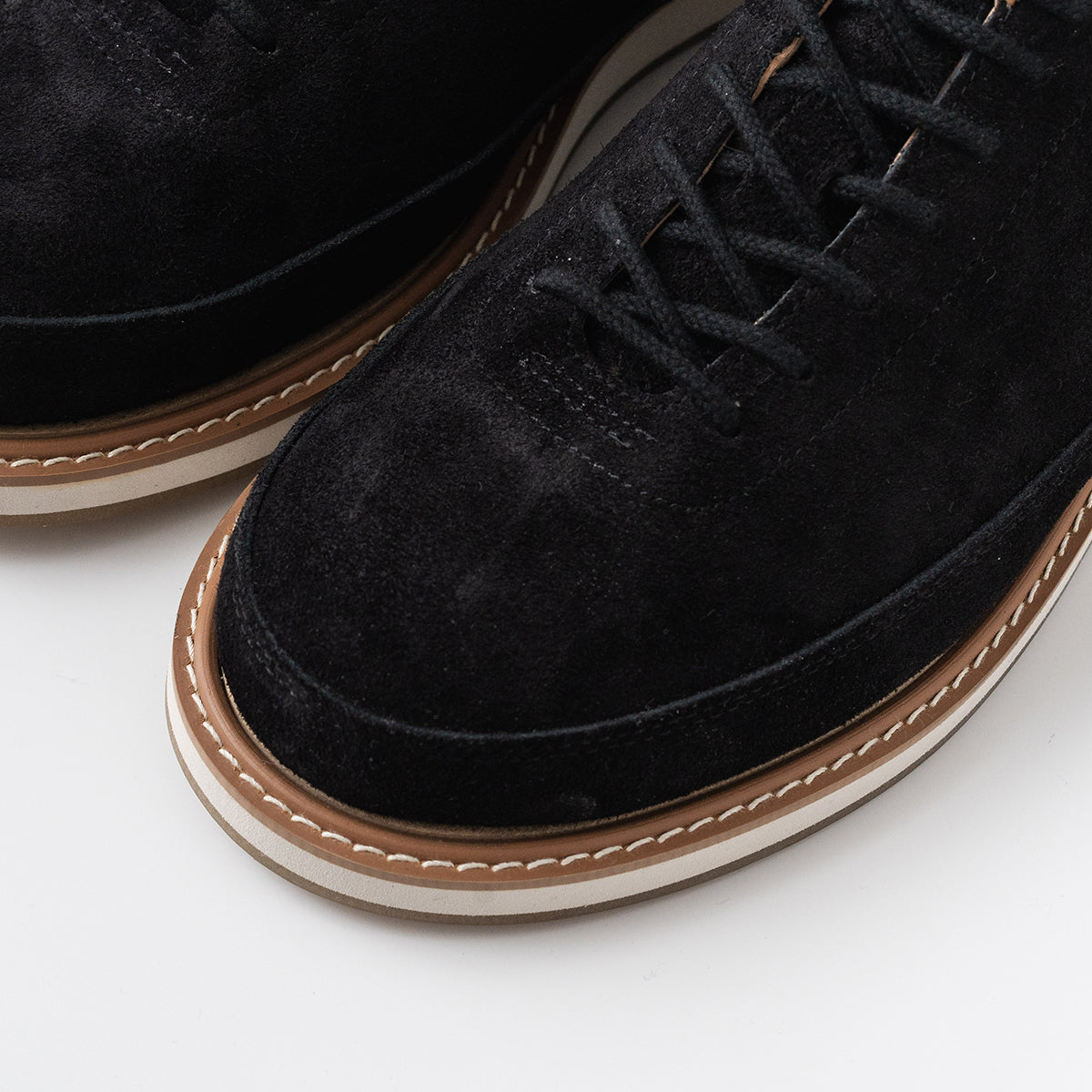 マーク-ブラック-軽量で幅広の歩くために作られたブーツライクな