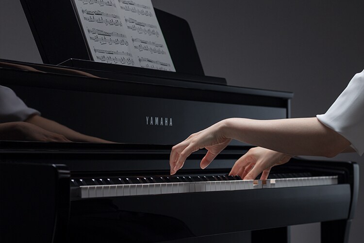 CLP-745 - Descrição - Clavinova - Produtos - Pianos - Yamaha - Brasil