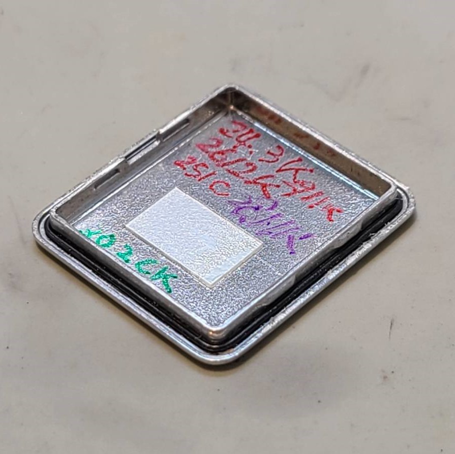 Yves Saint Laurent YSL イヴサンローラン 電池交換 | BROOCHブローチ