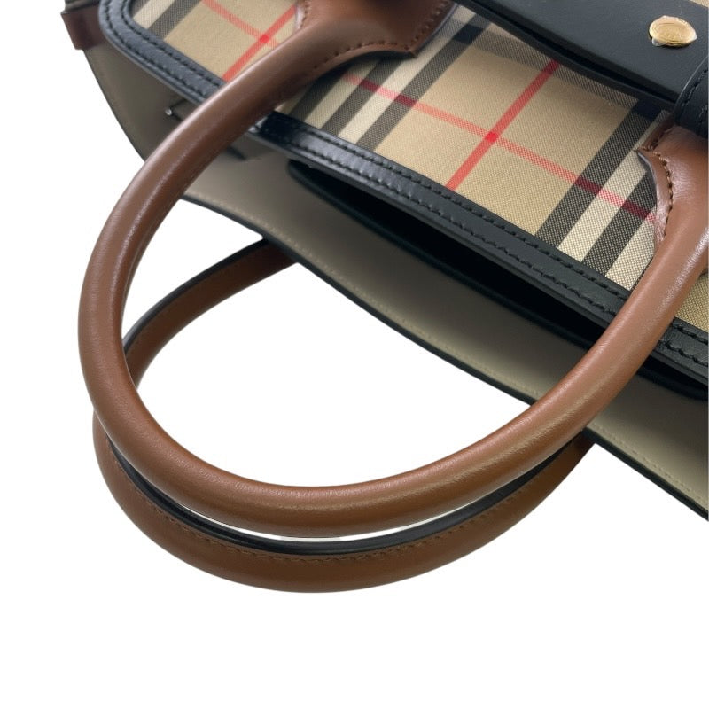 BURBERRY】バーバリー トリプルスタッズ 8018790 ハンドバッグ